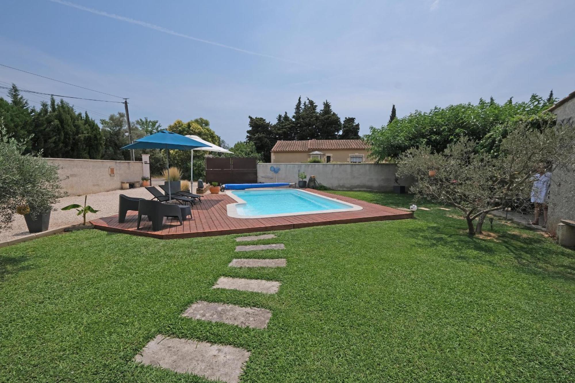 Très jolie location vacances climatisée, 6 personnes proche des Baux de Provence, située au coeur des Alpilles à Mouriès, LS1-312 Clarta Extérieur photo