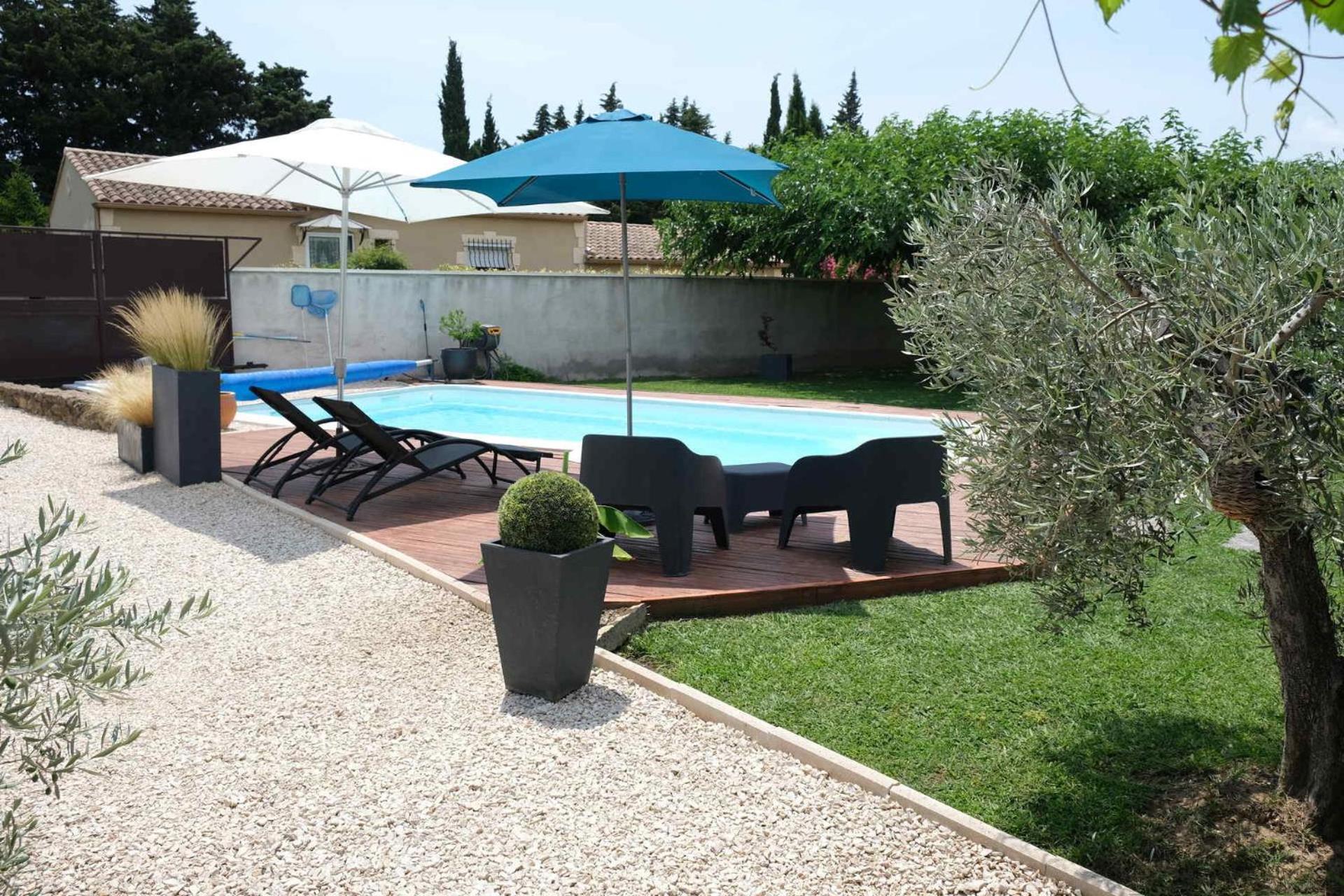 Très jolie location vacances climatisée, 6 personnes proche des Baux de Provence, située au coeur des Alpilles à Mouriès, LS1-312 Clarta Extérieur photo